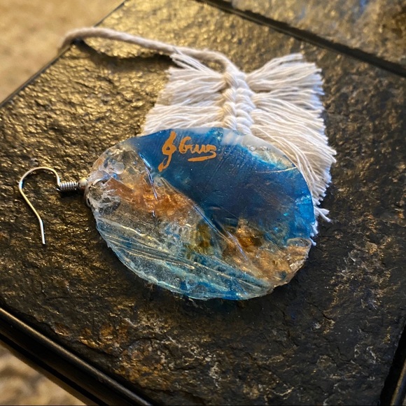 Epoxy resin earrings J Cruz FREE when you buy $70+ - Picture 2 of 6